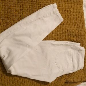 White skinny leg jeans